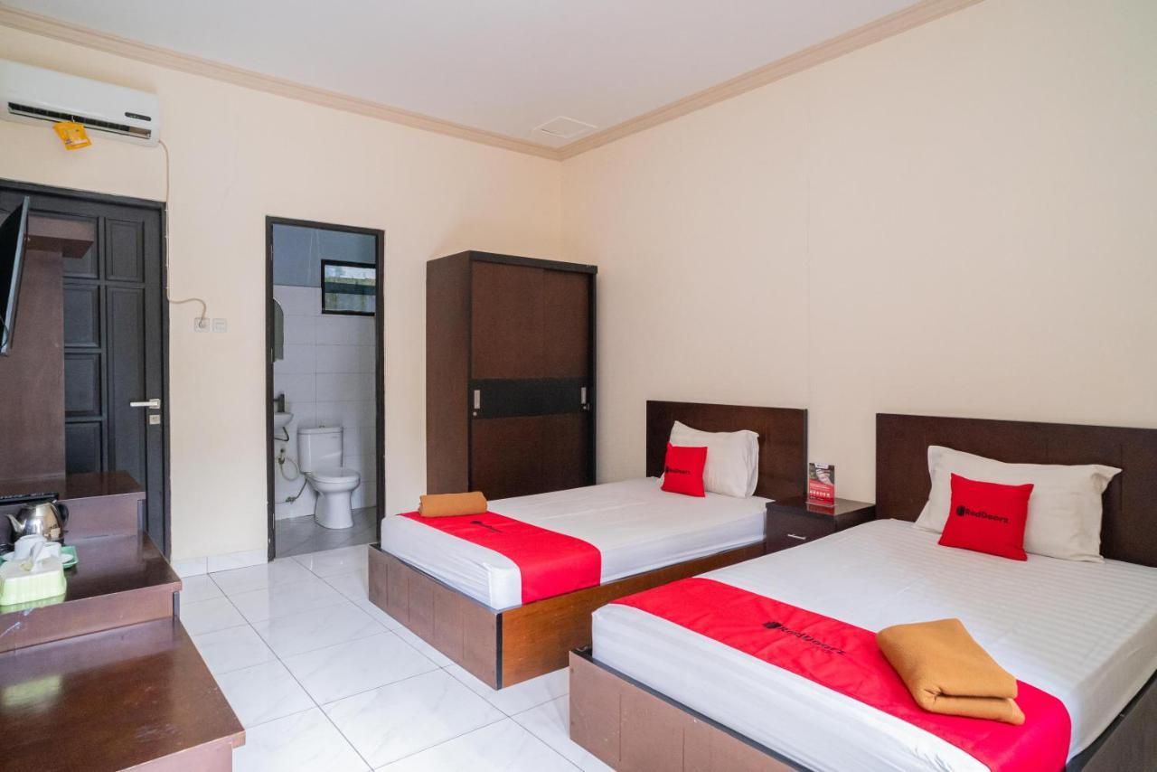 Reddoorz @ Wisma Pangrango Palangkaraya Exterior foto